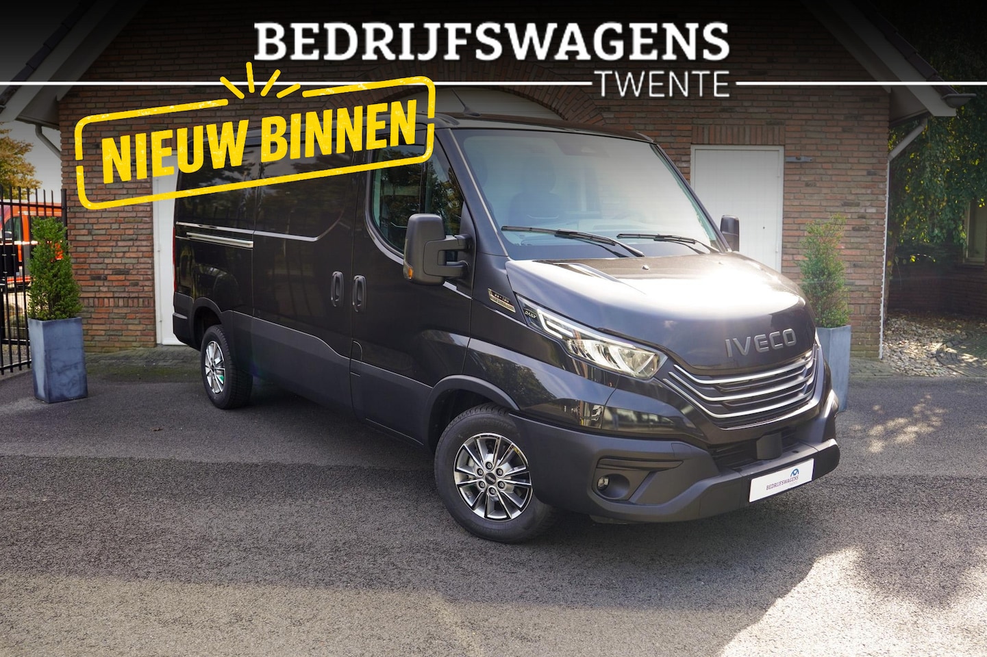 Iveco Daily - 180 pk L2H1 Aut. 3500KG Laadvermogen Vol opties, Trekhaak, 3-zits - AutoWereld.nl