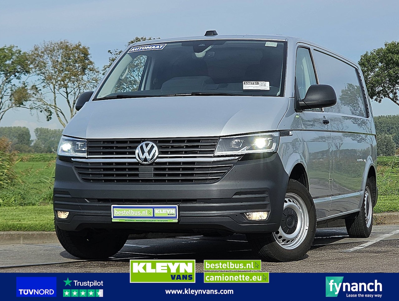 Volkswagen Transporter - 2.0 TDI L2H1 LED Navi Autom. - AutoWereld.nl