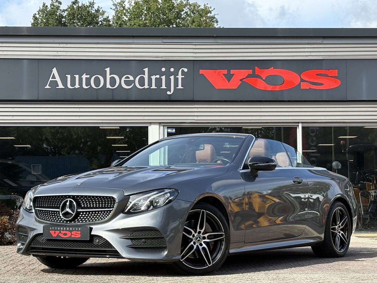 Mercedes-Benz E-klasse Cabrio - 200 AMG-Line | Nekverwarming | Camera | CarPlay | - AutoWereld.nl