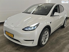 Tesla Model Y - Long Range AWD 75 kWh Trekhaak SOH 89% DEALER OND 1 EIG