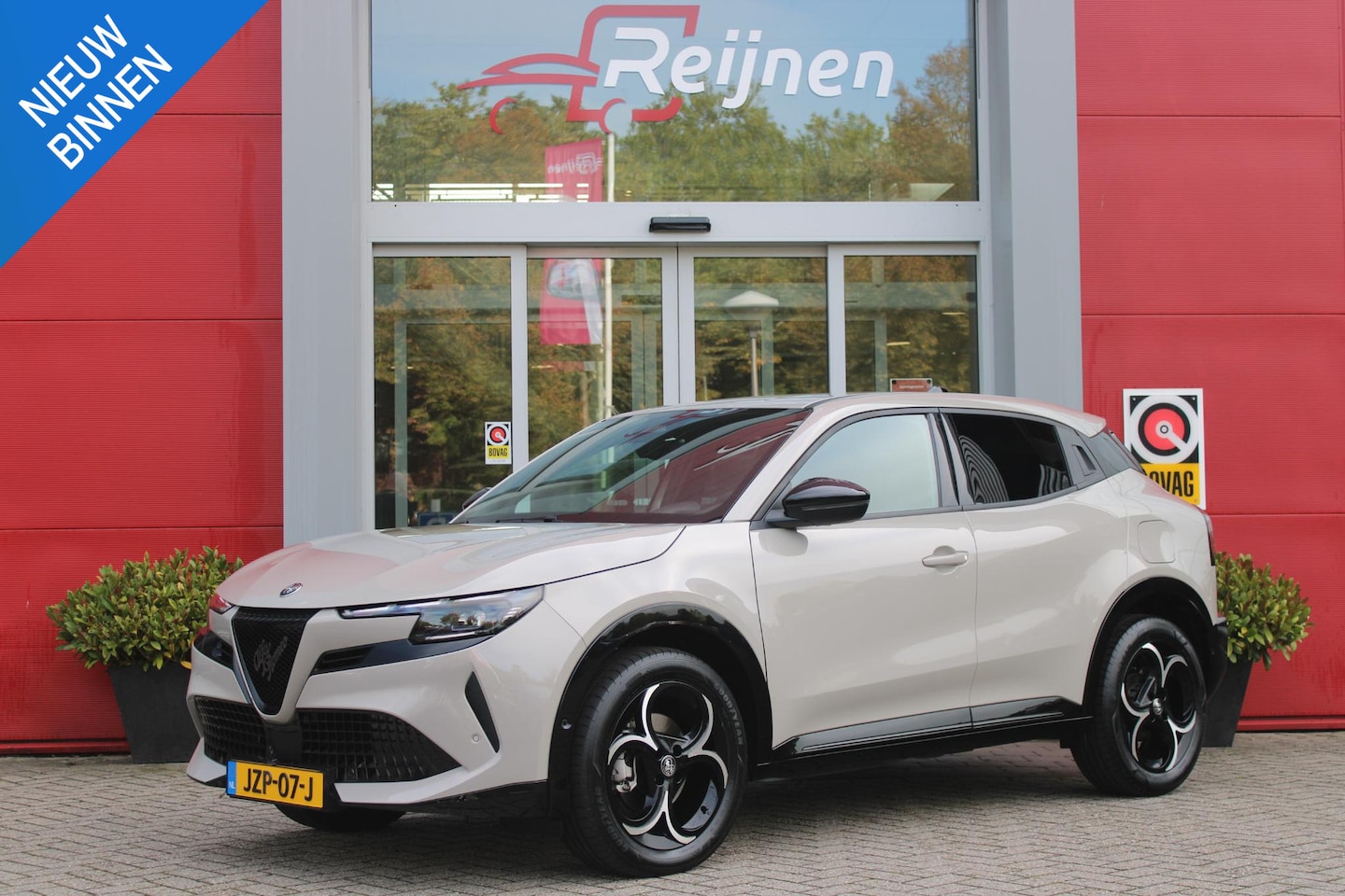 Alfa Romeo Junior - 1.2 145PK AUTOMAAT Hybrid IBRIDA TI | TECHNO PACK: (LED MATRIX KOPLAMPEN, DRAADLOZE TELEFO - AutoWereld.nl