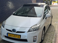 Toyota Prius - 1.8 Executive Pano Solar Adaptief Cruise Leer StandKachel 2e Eig Nette Auto