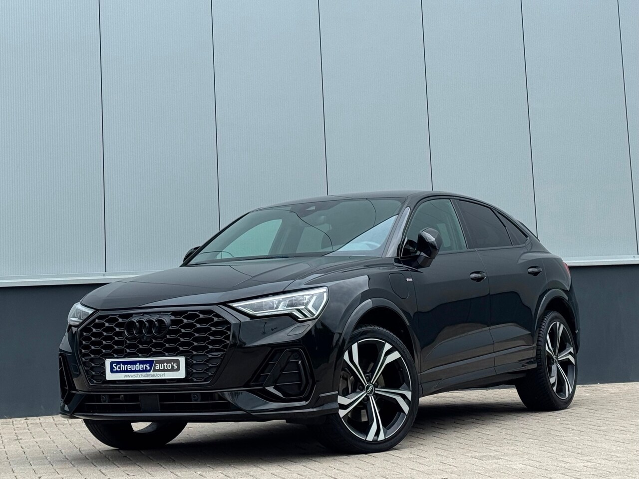Audi Q3 Sportback - 45 TFSI e Hybrid 3x S-Line Black Edition - AutoWereld.nl