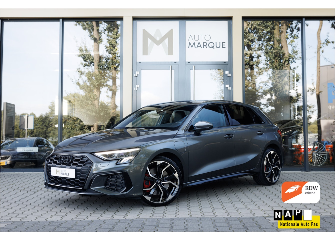 Audi A3 Sportback - 45 TFSI e Competition | S edition | 3x S-Line | 19" LM Velgen | Achteruitrijcamera | Virtu - AutoWereld.nl