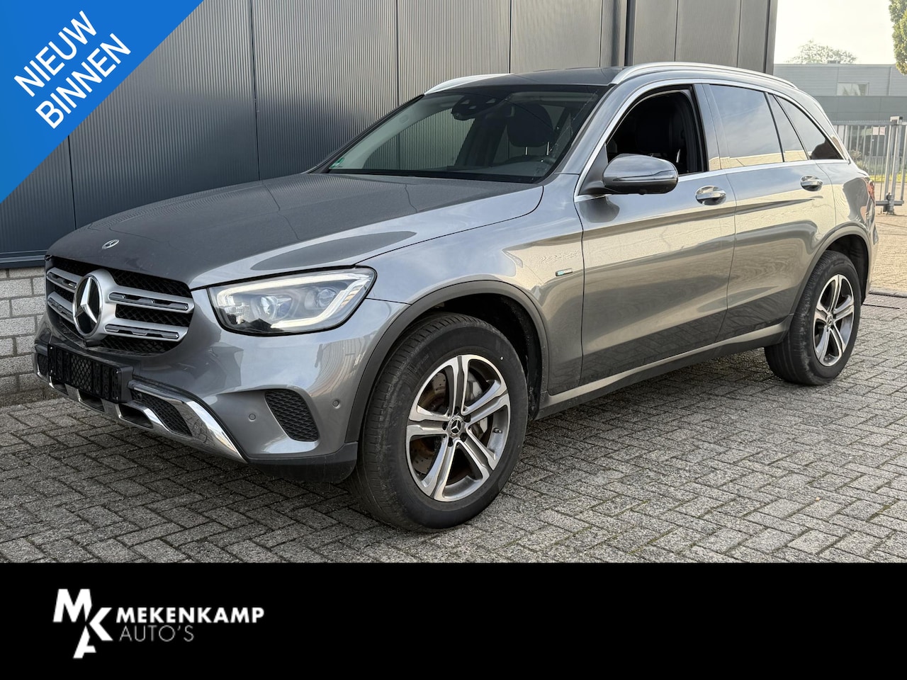 Mercedes-Benz GLC-klasse - 300e 4MATIC 18"/Trekhaak/Leder + memory/Stoelverwarming/Matrix LED/Dodehoek/360 camera/App - AutoWereld.nl