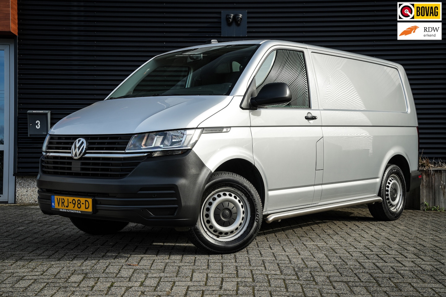 Volkswagen Transporter - 2.0 TDI L1H1 28 Comfortline | Navi | Bluetooth | Metallic lak | Trekhaak | Elektr. ramen | - AutoWereld.nl