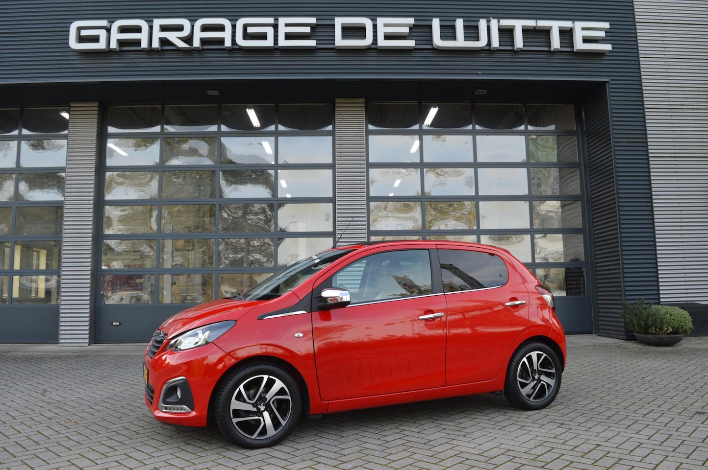 Peugeot 108 - 1.0 VTi Allure cabrio TOP! - AutoWereld.nl