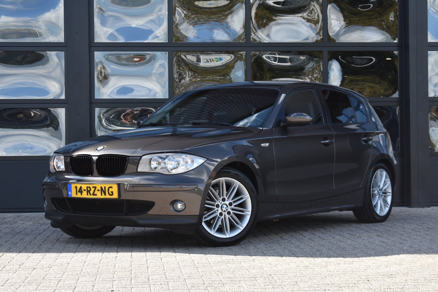 BMW 1-serie - 118i High Executive '05 Leder Clima Navi Cruise - AutoWereld.nl