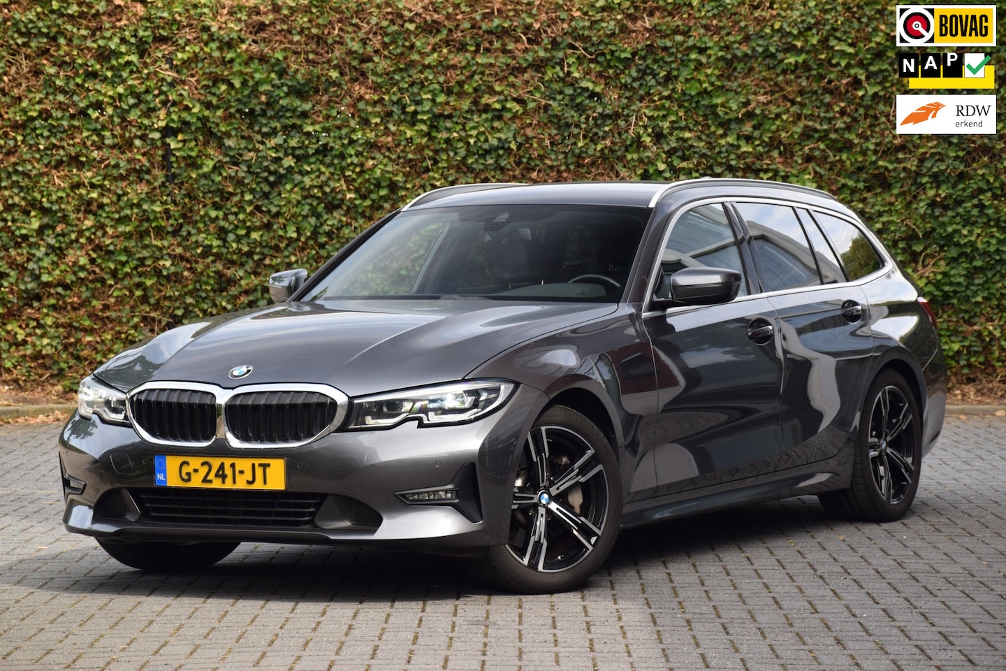 BMW 3-serie Touring - 330i High Executive/Super onderhouden/Trekhaak/Sportstoelen - AutoWereld.nl