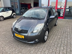 Toyota Yaris - 1.3 VVTi Terra airco navi