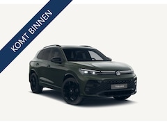 Volkswagen Tiguan - 1.5 eTSI 150PK ZNDR STEKKER DSG R-Line Black Style | Panorama | HUD | Trekhaak | 360° Came