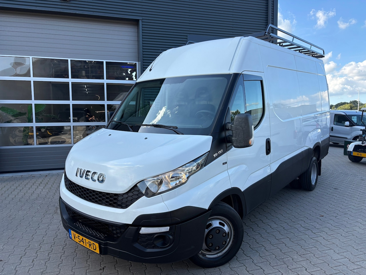 Iveco Daily - 2.3 D Airco Dubbel Lucht - AutoWereld.nl