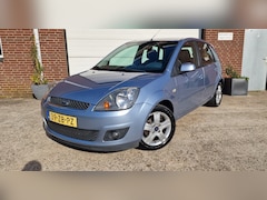 Ford Fiesta - 1.3-8V Futura In TOP staat verkerende Ford Fiesta 1.3 16V Z tec Futura. Bjr 12 2007, 112 700 km nap, air