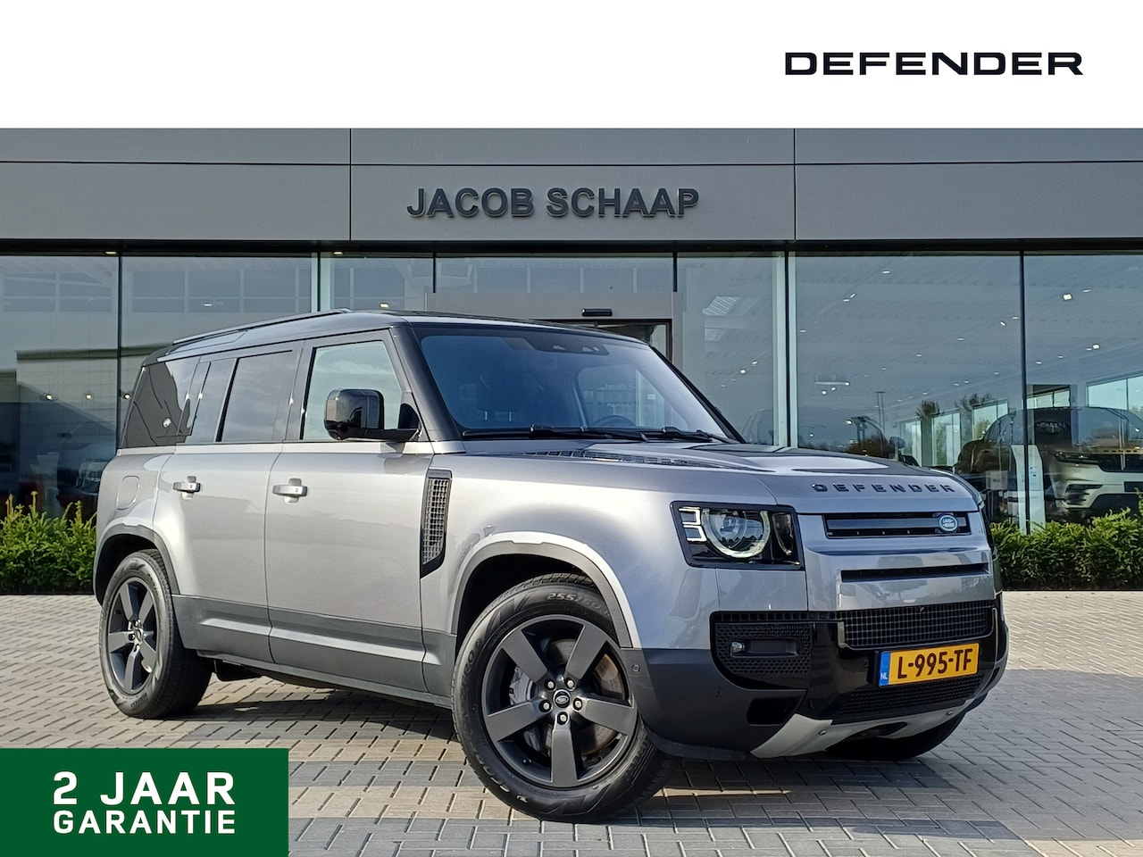 Land Rover Defender 110 - 2.0 P400e 110 S | Koelbox | Panoramadak | Adaptive Cruise | Elektr. trekhaak | Stoelverwar - AutoWereld.nl