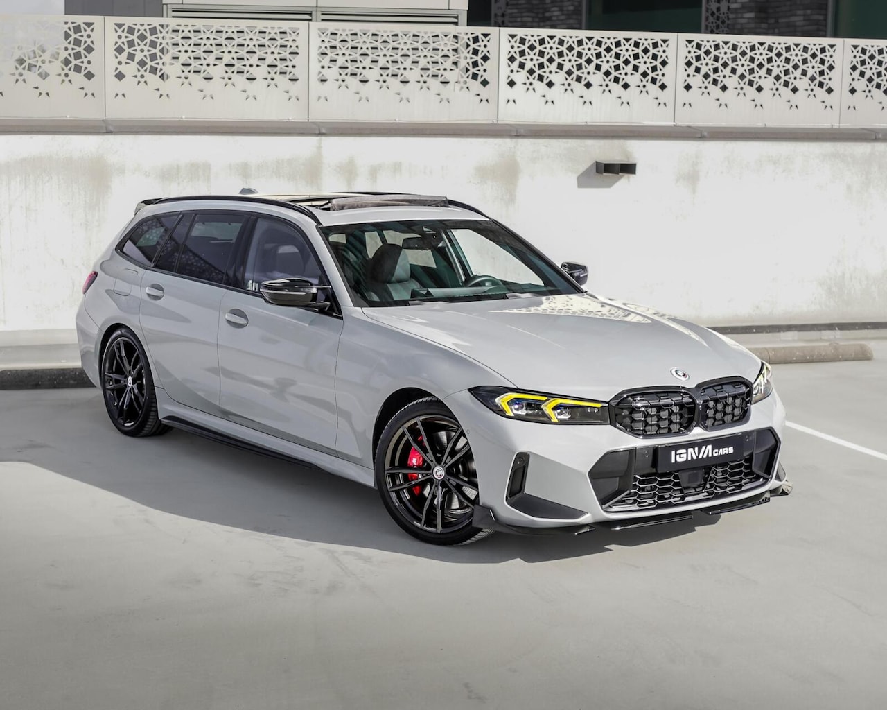 BMW 3-serie Touring - 330e 330e - AutoWereld.nl