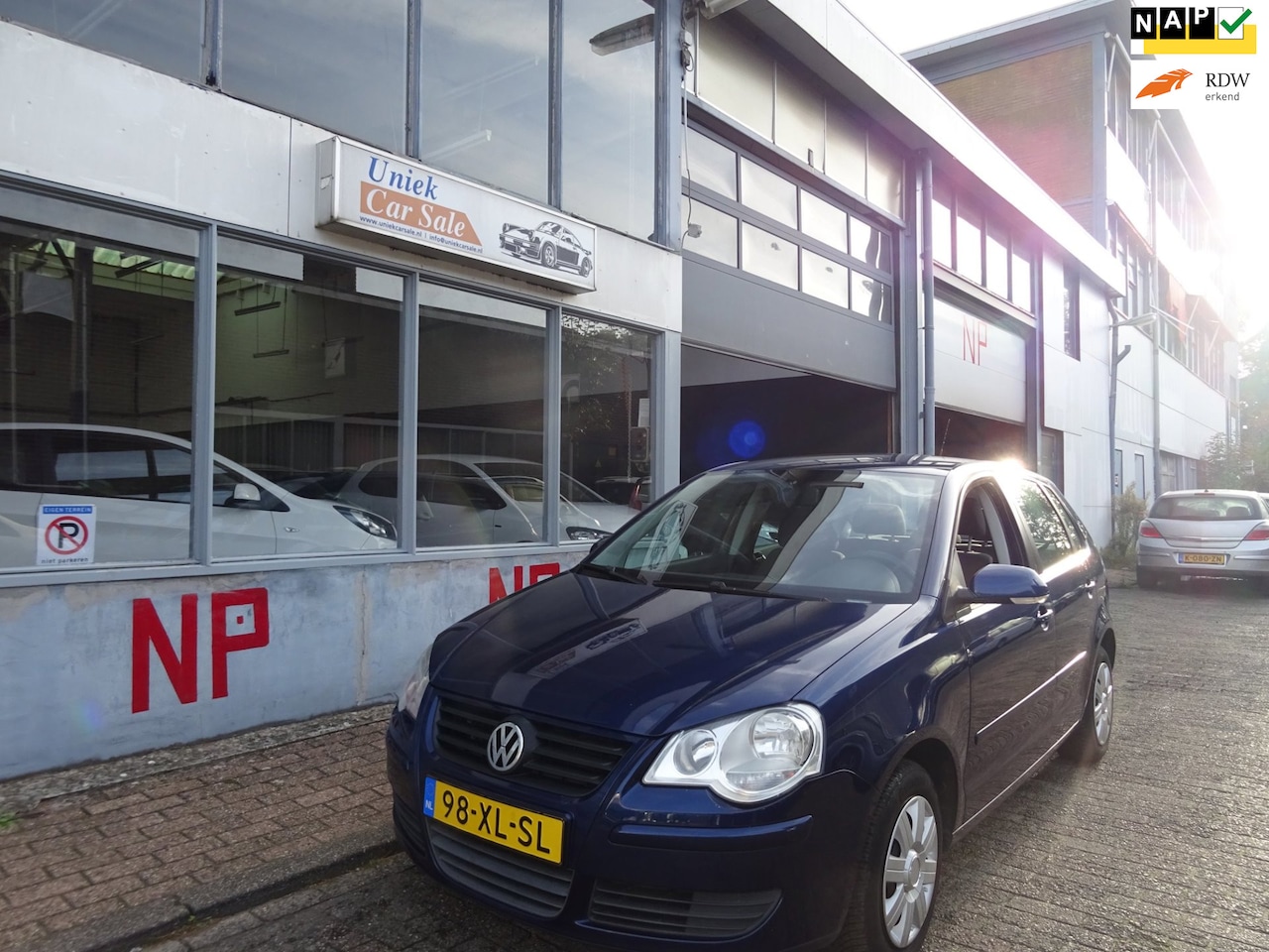 Volkswagen Polo - 1.4-16V Optive Autmaat - AutoWereld.nl