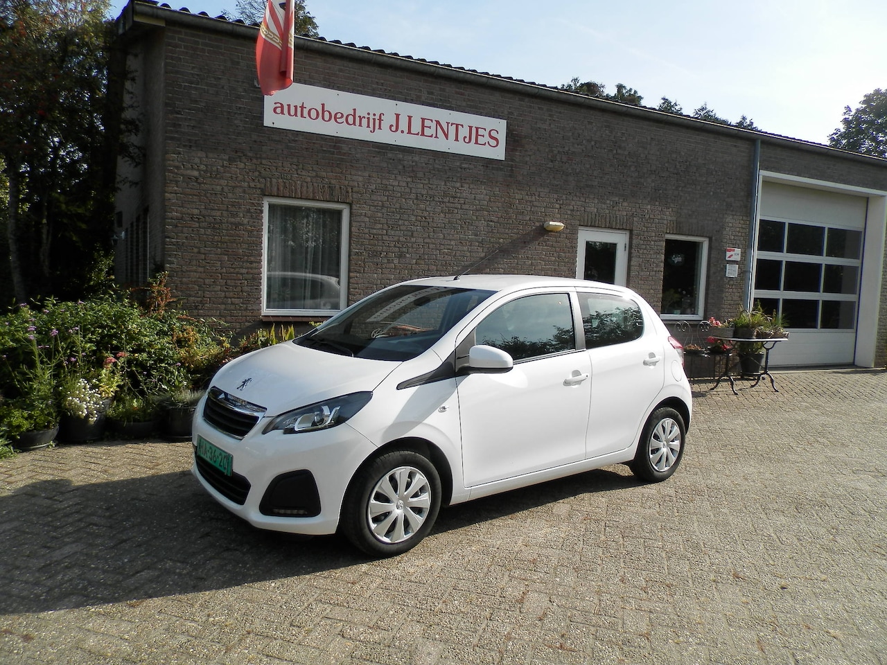 Peugeot 108 - 1.0 e-VTi Active airco vijf deurs - AutoWereld.nl
