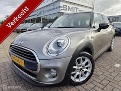 MINI 5-Deurs - 1.5 Cooper Business 5DRS/Nav/Xenon/Led