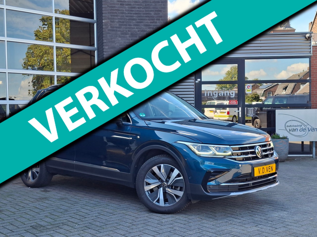 Volkswagen Tiguan - 1.4 TSI eHybrid Elegance | Zwenkbare trekhaak | 360 graden camera |Digital Cockpit - AutoWereld.nl