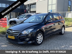 Hyundai i30 CW - 1.6i i-Motion | Parkeersensoren Achter | Airco | Cruise control |