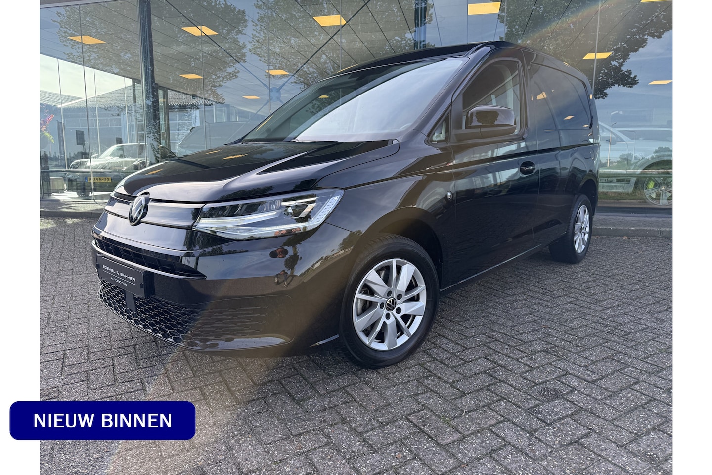Volkswagen Caddy Cargo - 2.0 TDI DSG ** Leder ** Trekhaak ** LED ** Winter pakket ** Camera ** NAP!! - AutoWereld.nl