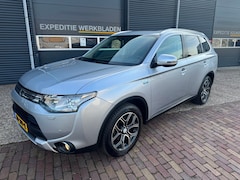 Mitsubishi Outlander - 2.0 PHEV Instyle X-Line automaat