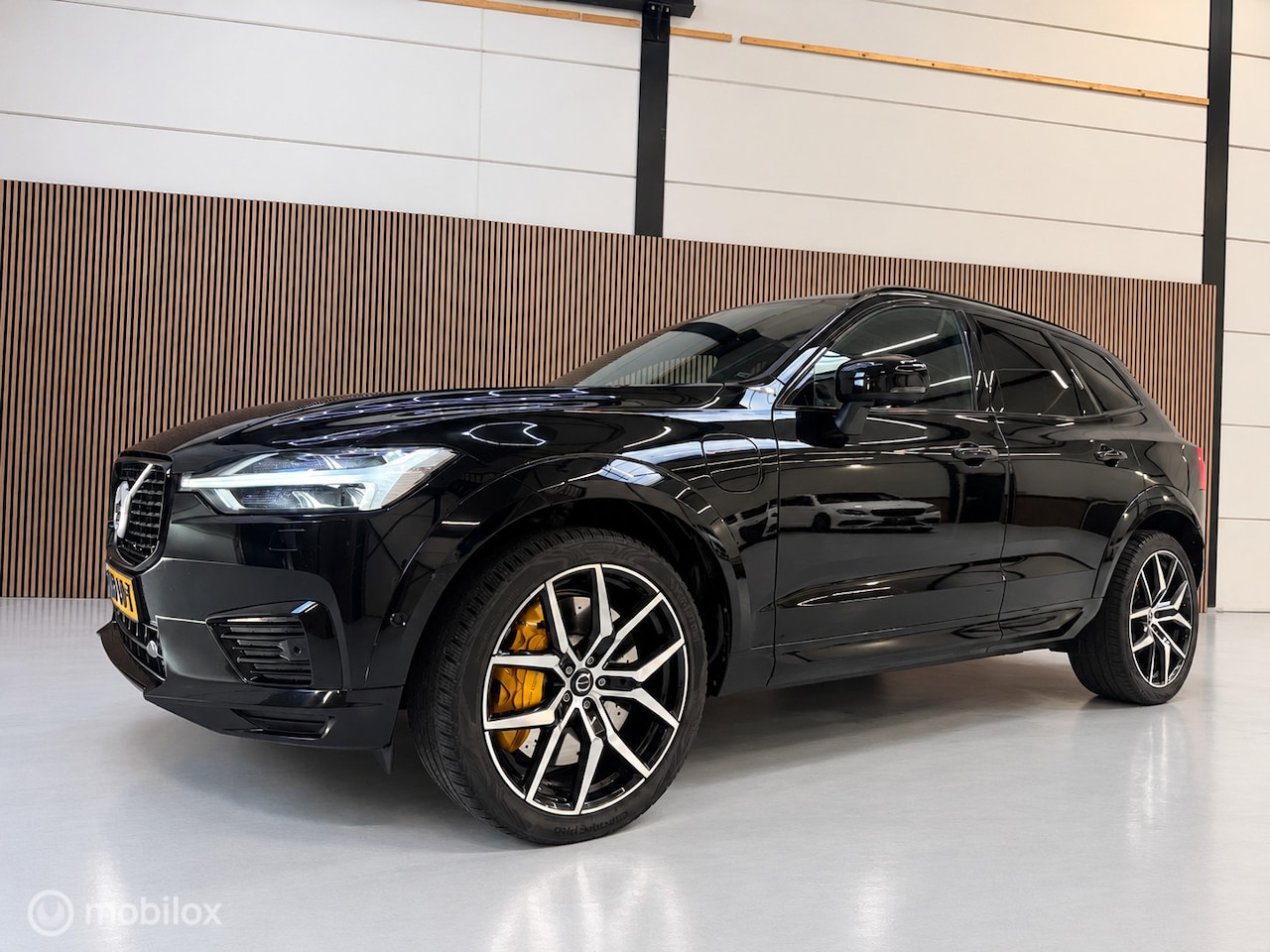 Volvo XC60 - 2.0 T8 Twin Engine AWD Polestar Engineered 2.0 T8 Twin Engine AWD Polestar Engineered - AutoWereld.nl