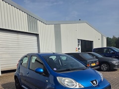 Peugeot 107 - 1.0-12V Urban Move – Airco – Navigatie – 5-deurs – ISOFIX