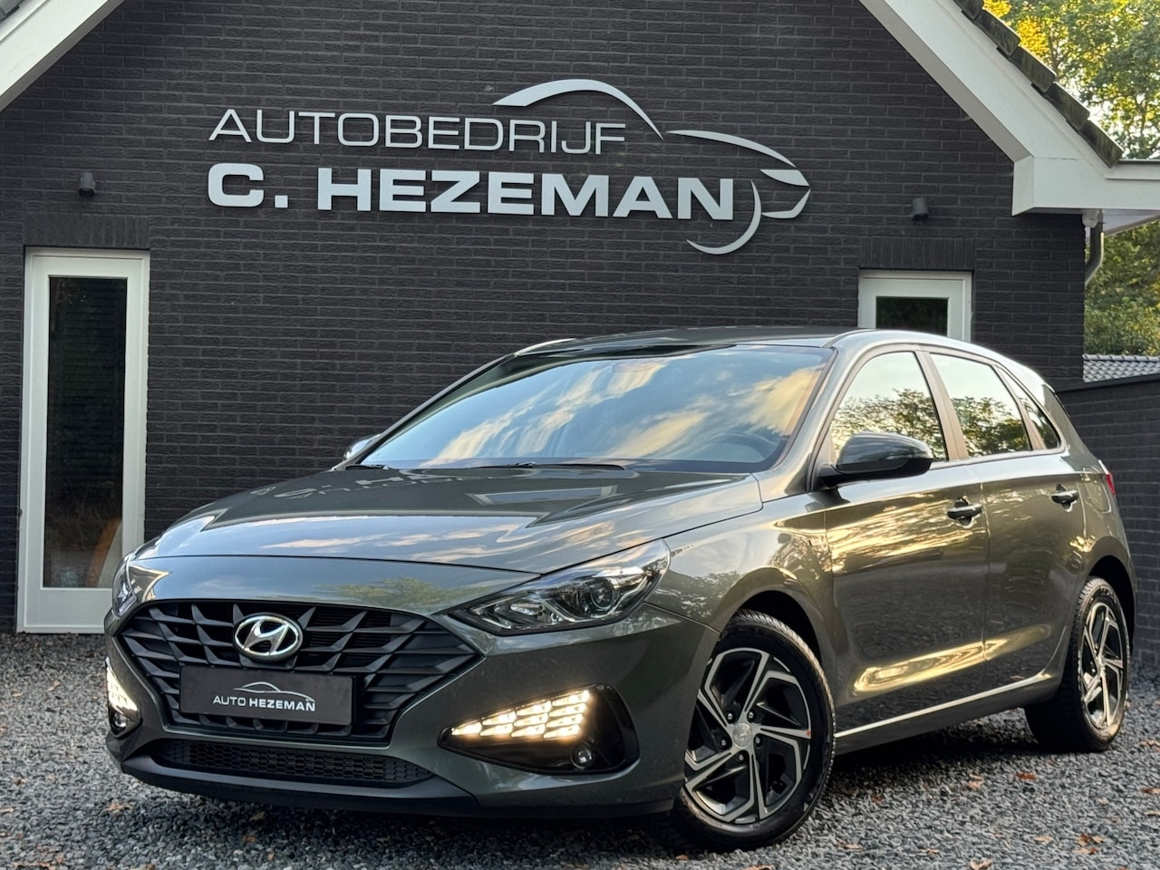 Hyundai i30 - 1.0 T-GDi MHEV 1e eig DealerOH AUTOMAAT APPLE CARPLAY LED CAMERA - AutoWereld.nl