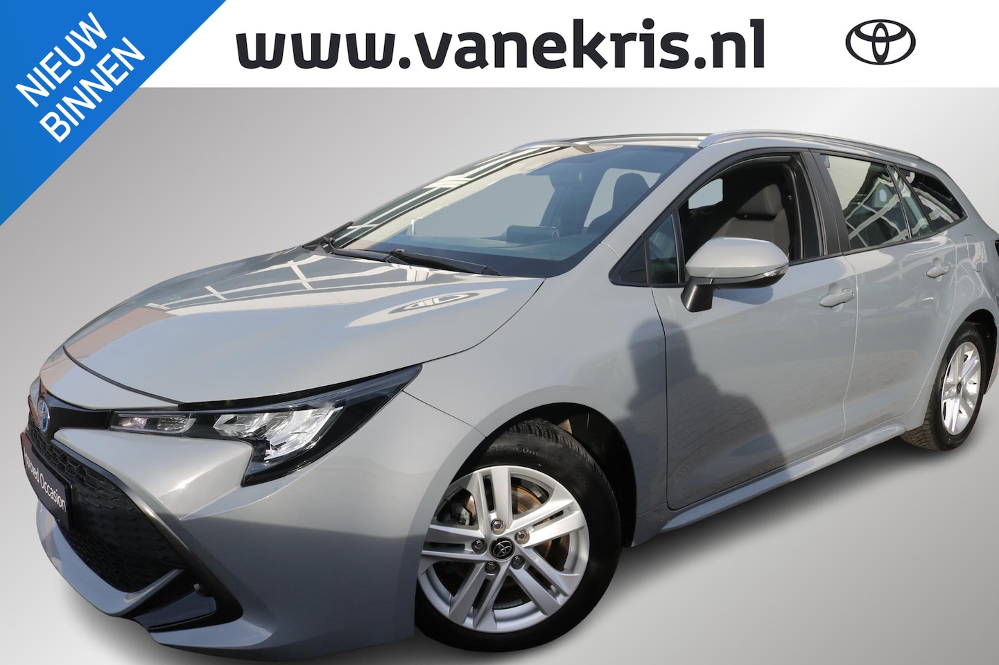 Toyota Corolla Touring Sports - 1.8 Hybrid Active Apple en Android auto, achteruitrijcamera, lane assist, adaptieve cruise - AutoWereld.nl
