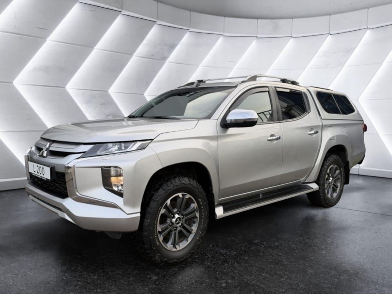Mitsubishi L 200 - grijs kenteken - AutoWereld.nl