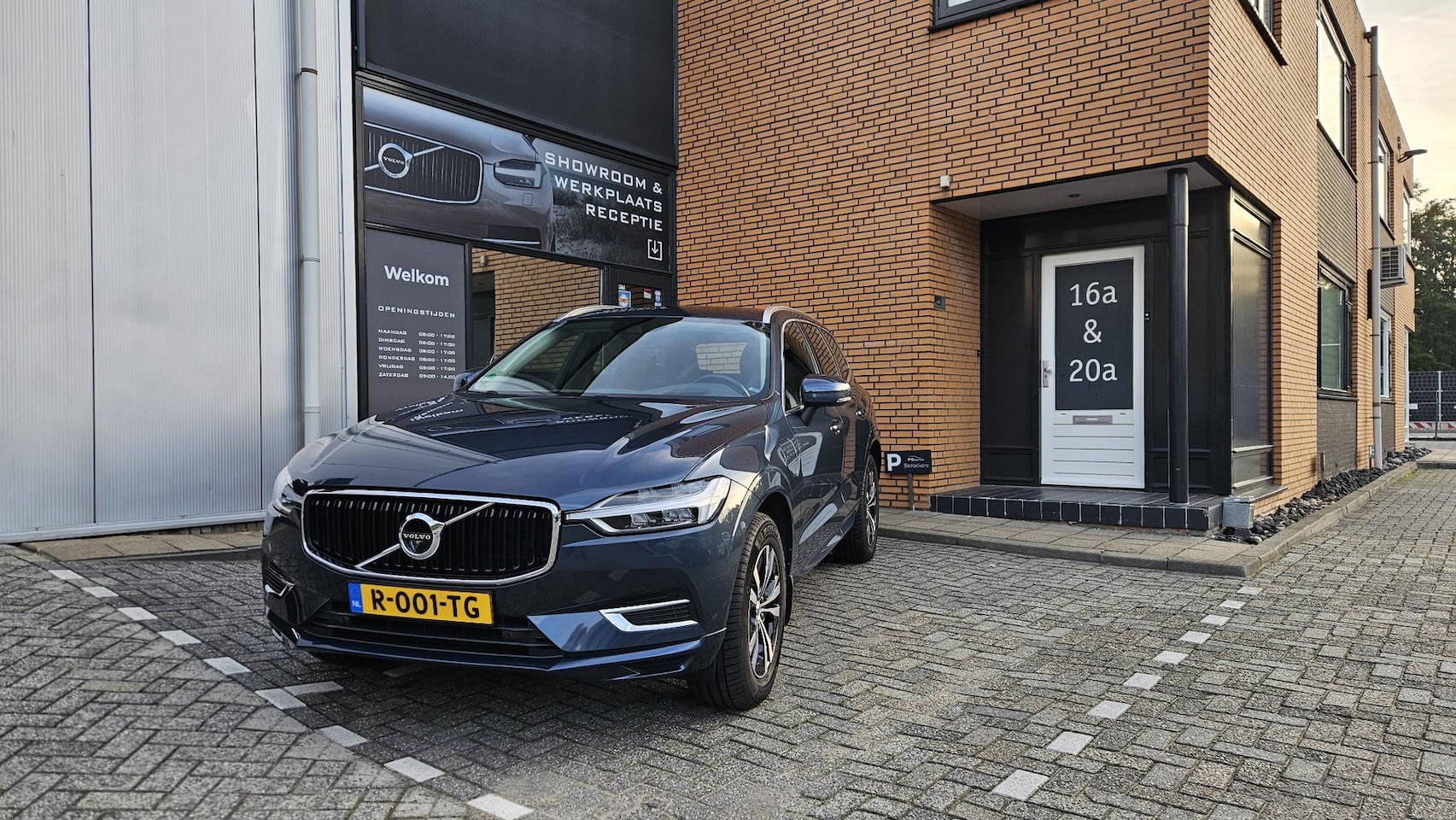 Volvo XC60 - 2.0 T8 Twin Engine AWD Inscription 2.0 T8 Twin Engine AWD Inscription - AutoWereld.nl