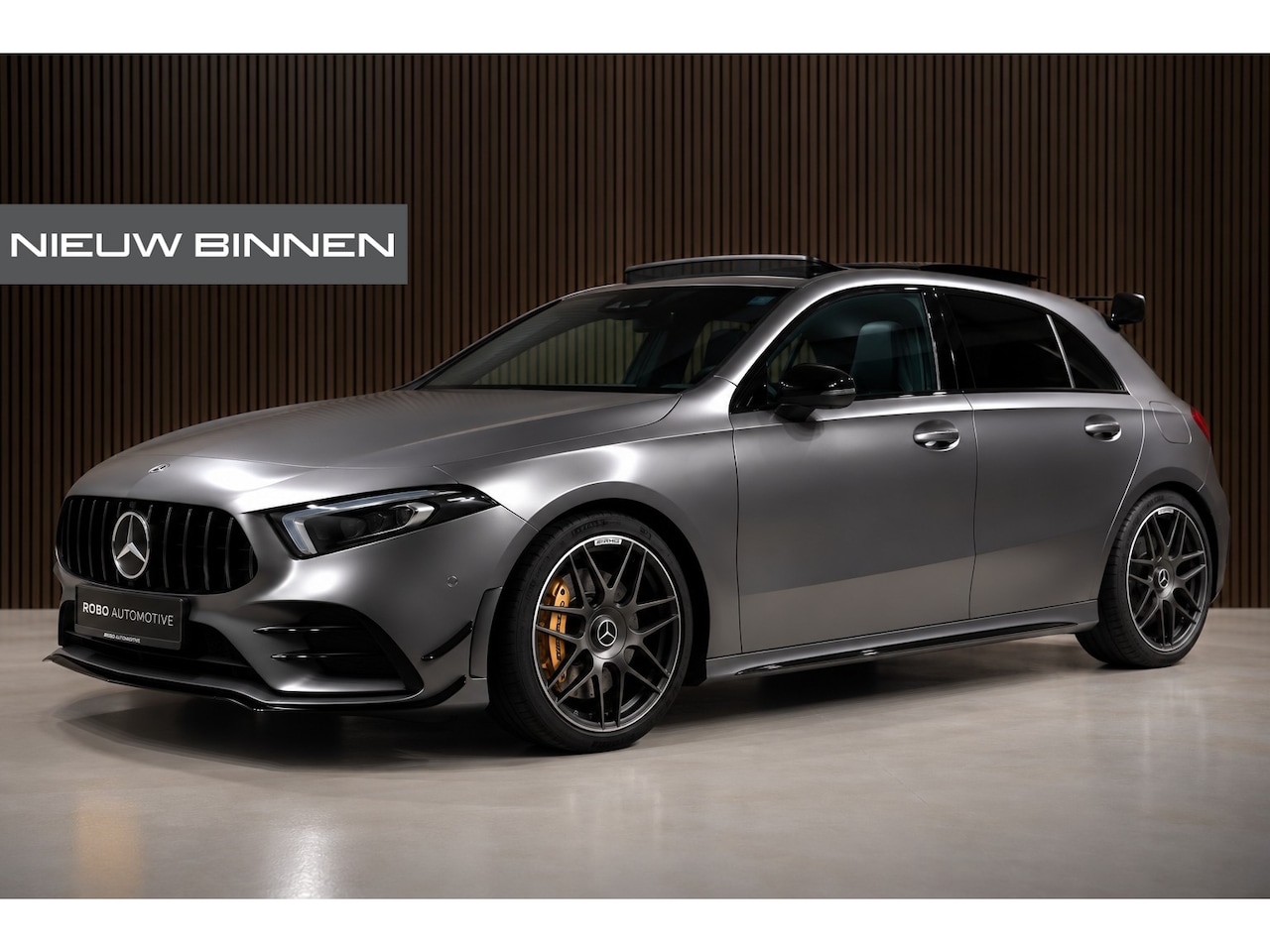 Mercedes-Benz A-klasse - 250 e Business Line AMG | Magno | Panoramadak | Stoelverwarming | Camera | Ambiance Verlic - AutoWereld.nl