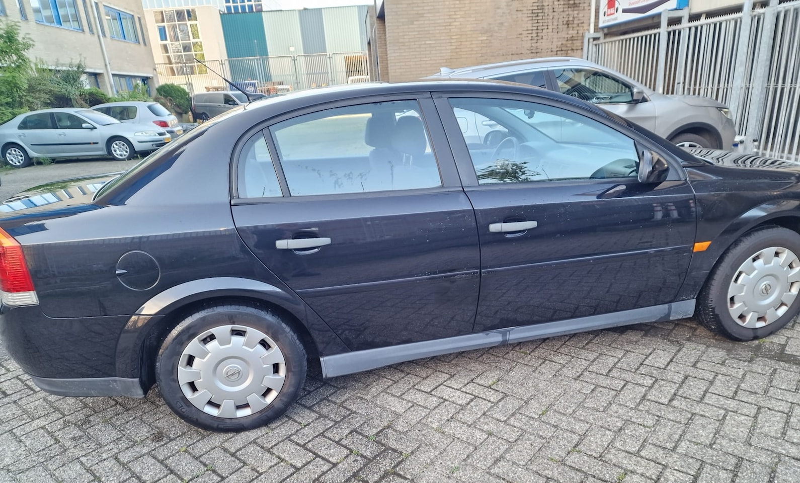 Opel Vectra - 1.8-16V Comfort Navigator 1.8-16V Comfort Navigator - AutoWereld.nl