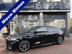 Ford Focus - 2.0 EcoBlue ST Line trekgewicht 1800 kg geremd