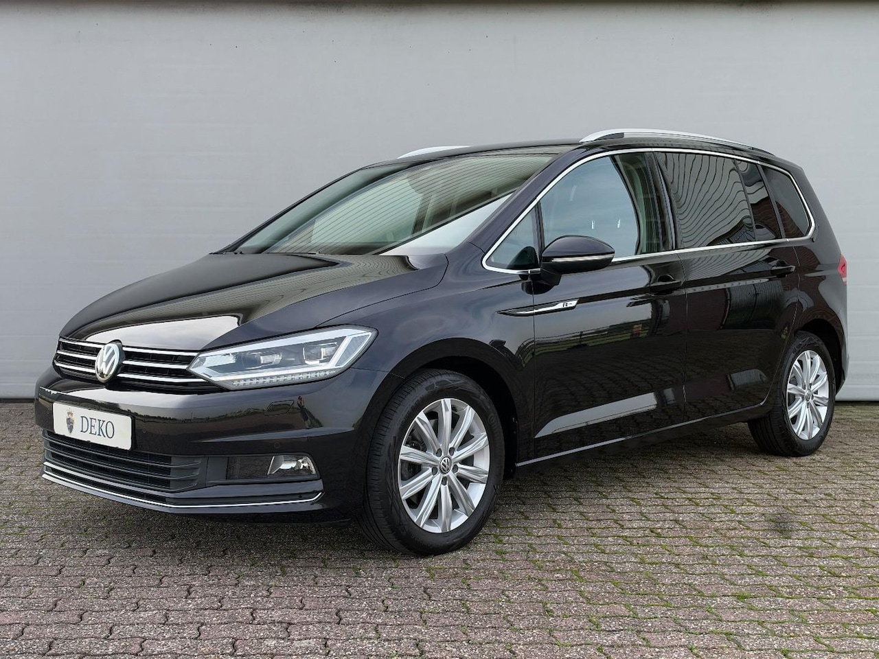 Volkswagen Touran - 1.5 TSI DSG | Highline | 7p.| LED | Nieuwstaat!! | Dealeronderh. - AutoWereld.nl
