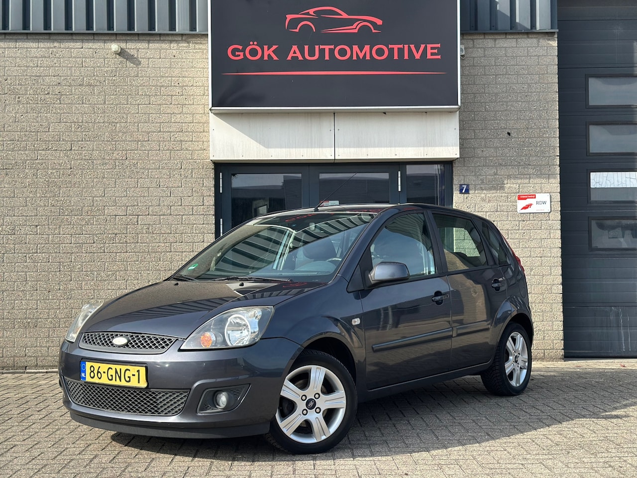 Ford Fiesta - 1.4-16V Futura XL / Clima / PDC / NAP / LM Velgen / 5 Deurs - AutoWereld.nl