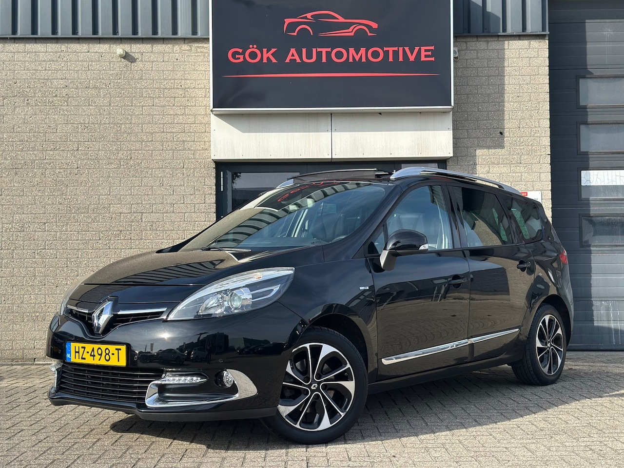 Renault Grand Scénic - 1.2 TCe Bose / Nieuwe Ketting / Pano / Clima / Camera / PDC / Keyless Entree & Go / LED / - AutoWereld.nl
