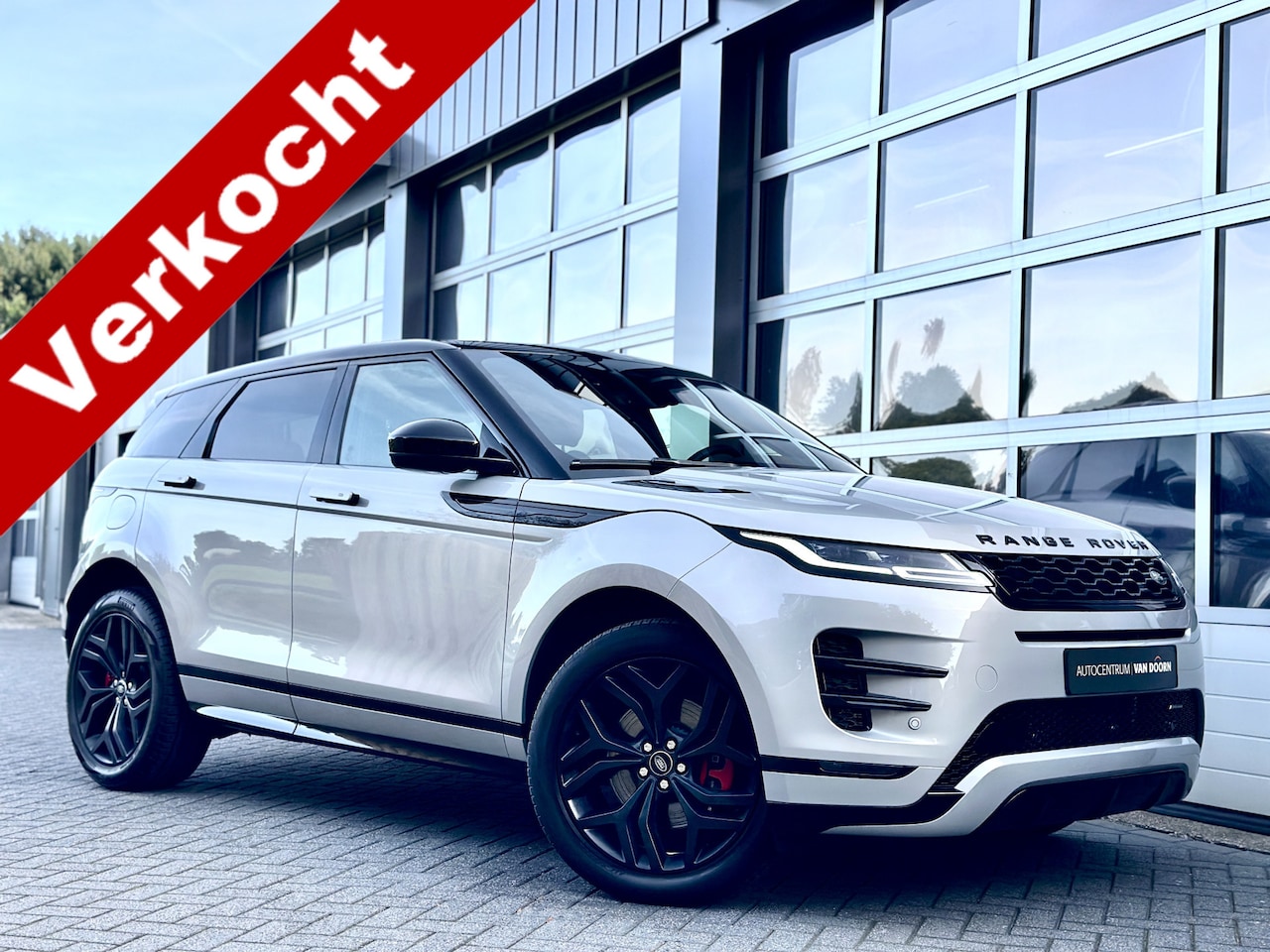 Land Rover Range Rover Evoque - 1.5 P300e AWD | R-Dynamic | Leer | Panoramadak | 20" | Audio Meridian | Camera | BTW auto - AutoWereld.nl