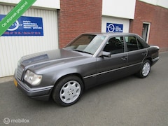 Mercedes-Benz E-klasse - 200 Elegance