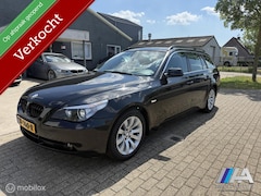 BMW 5-serie Touring - 525i High Exe Automaat Panorama NAV Leder Xenon Trekhaak Climate Cruise LM-velgen