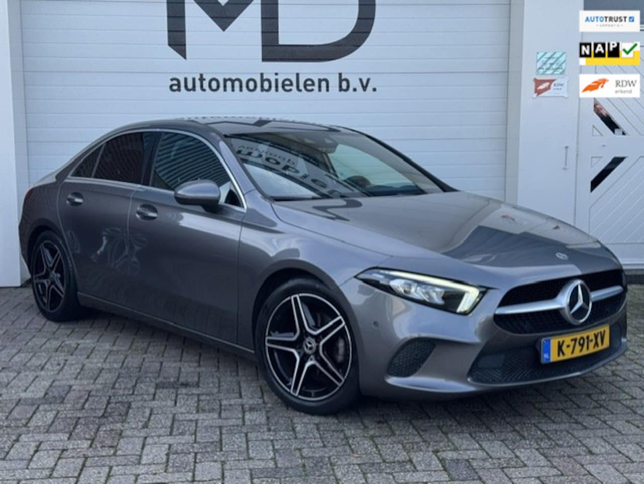 Mercedes-Benz A-klasse - 180 Business Solution Luxury-Digital dash- BTW - sfeerverlichting-Automaat-Dealer onderhou - AutoWereld.nl