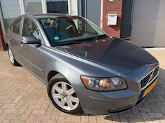Volvo S40 - 2.4 Elite / AUT / Leder / PDC / AUT / Clima / Cruise / LM / NAP
