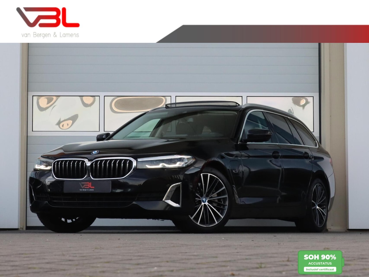 BMW 5-serie Touring - 530e Luxuryline | SOH 90,2% | Panoramdak - AutoWereld.nl