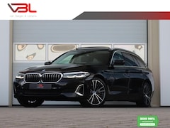 BMW 5-serie Touring - 530e Luxuryline | SOH 90, 2% | Panoramdak