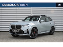 BMW X3 - 30e xDrive M Sport Automaat / Panoramadak / Trekhaak / Sportstoelen / Adaptieve LED / Park