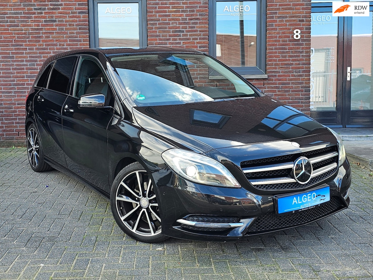 Mercedes-Benz B-klasse - 200 / 156PK / Harman Kardon / Xenon / Stoelverwarming - AutoWereld.nl