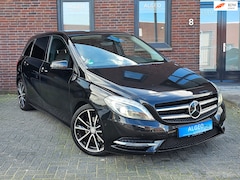 Mercedes-Benz B-klasse - 200 / 156PK / Harman Kardon / Xenon / Stoelverwarming