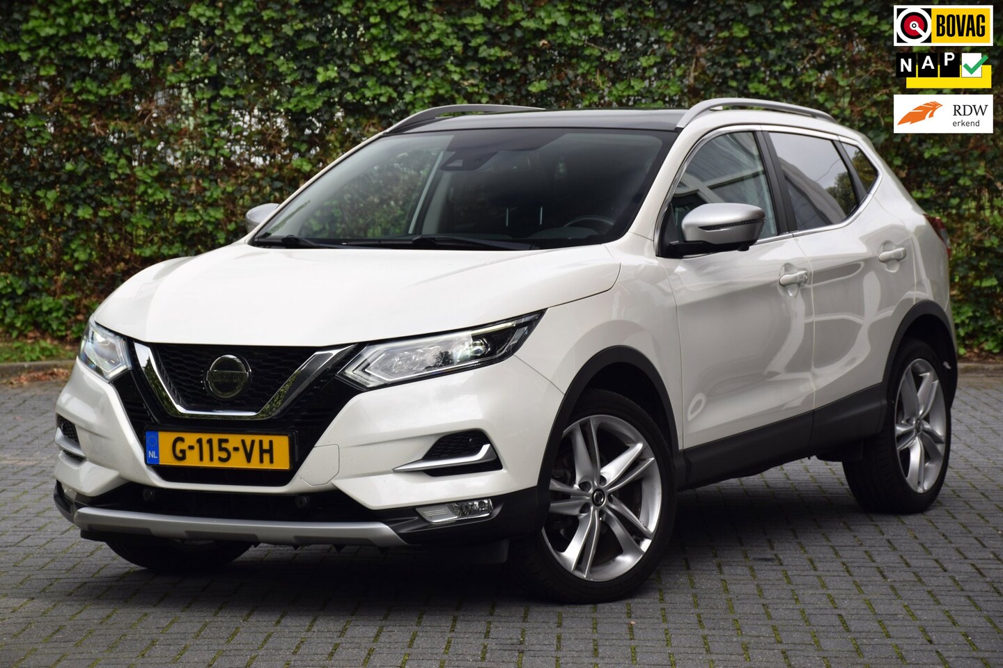 Nissan Qashqai - 1.3 DIG-T N-Motion/Goed onderhouden/LED/Carplay - AutoWereld.nl