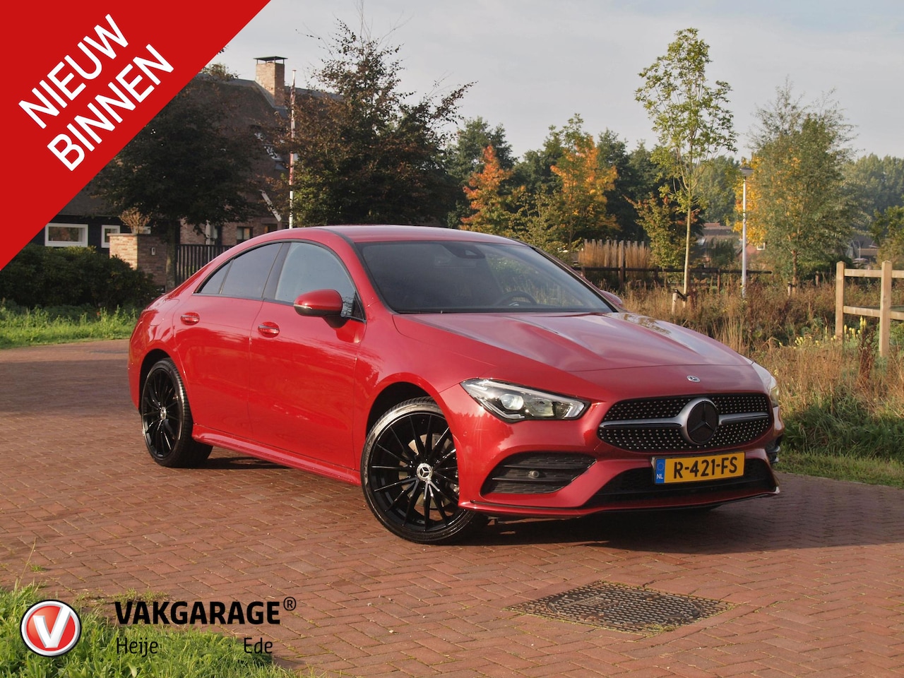 Mercedes-Benz CLA-Klasse - 250 e AMG Line | Black Optic | Camera | Sfeerverlichting | Sportstoelen | 19 Inch | NL-Aut - AutoWereld.nl